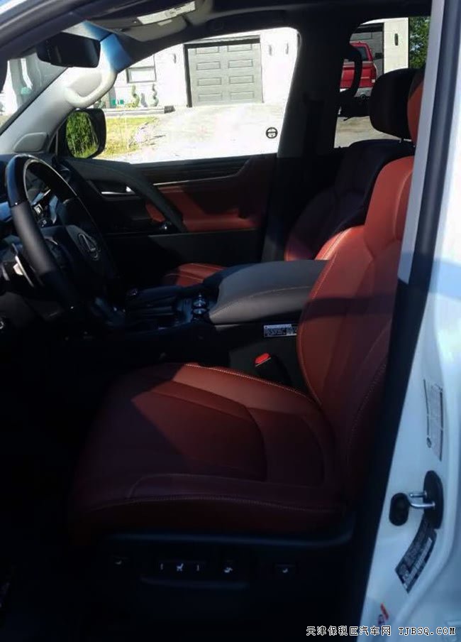 17款雷克薩斯LX570加規(guī)版 21輪/八座/天窗/抬顯現(xiàn)車157萬(wàn)