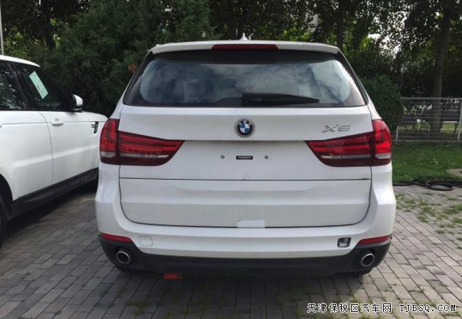 2017款寶馬X5中東版 全景天窗/液晶儀表現(xiàn)車66.5萬巨獻