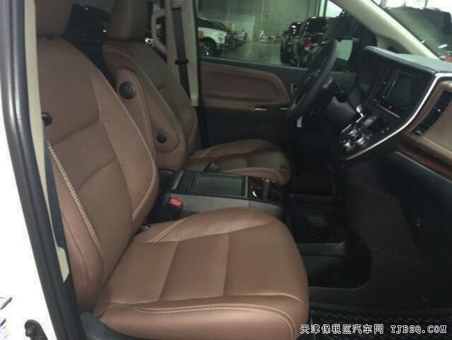 17款豐田塞納3.5L經(jīng)典商務(wù)車 天津港現(xiàn)車優(yōu)惠尊享