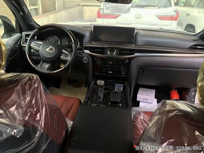 17款雷克薩斯LX570中東版頂配 21輪/天窗/8座現(xiàn)車157萬