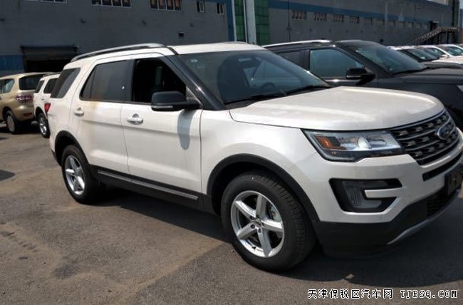 2017款福特探險(xiǎn)者2.3T加拿大版 7座現(xiàn)車優(yōu)惠呈現(xiàn)
