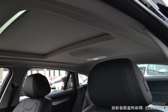 2017款寶馬X6墨西哥版 小天窗/19輪/液晶儀表現(xiàn)車71.5萬(wàn)