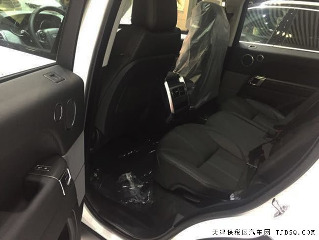 2017款路虎攬勝運動汽油版 19寸熏黑輪/全景現(xiàn)車80.3萬