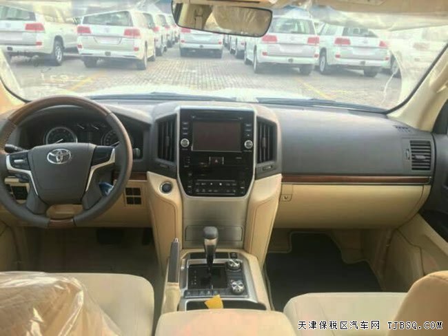 2017款豐田酷路澤4600中東版 8氣囊/天窗/18輪現(xiàn)車93萬(wàn)