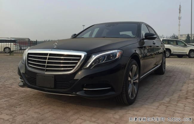 2017款奔馳S550e油電混合動力版 駕輔包/天窗現(xiàn)車137萬