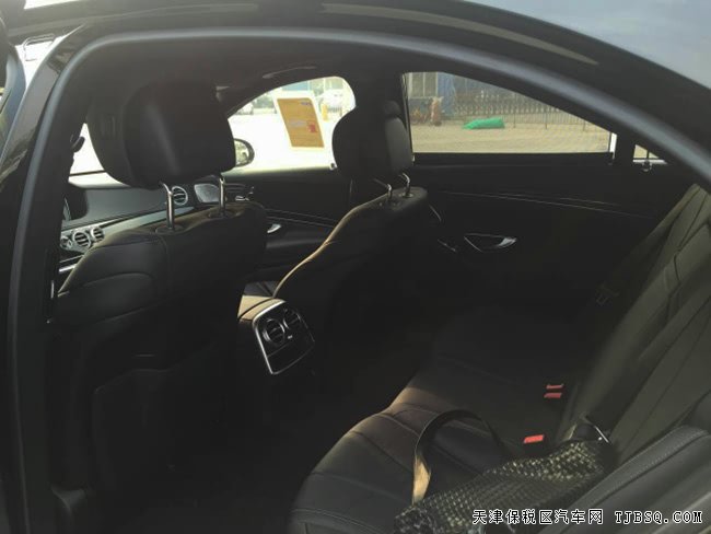 2017款奔馳S550e油電混合動力版 駕輔包/天窗現(xiàn)車137萬