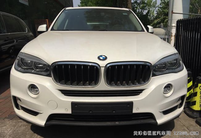 2017款寶馬X5中東版3.0T 液晶儀表/全景/18輪現(xiàn)車66.3萬(wàn)