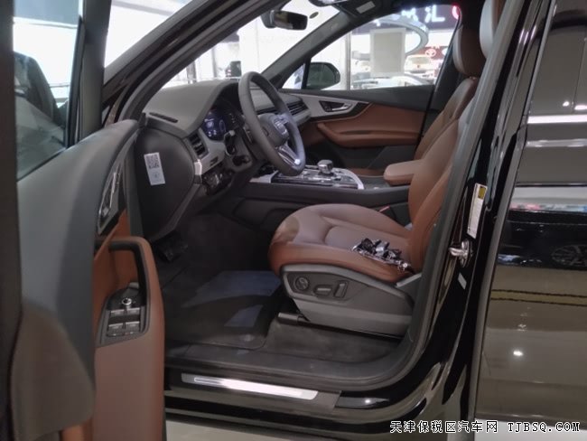 2017款奧迪Q7加規(guī)版科技型 20輪/全景/BOSE/7座現(xiàn)車74萬