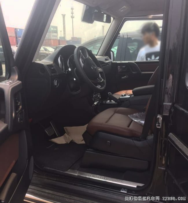 2017款奔馳G350歐規(guī)版柴油 18輪/天窗/三差速鎖現(xiàn)車(chē)130萬(wàn)