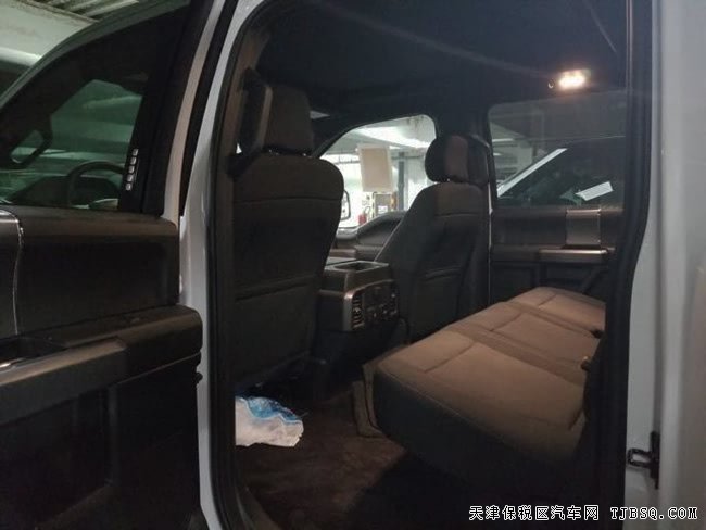 2017款福特F150加規(guī)版皮卡 301A/雙天窗/越野包現(xiàn)車46萬