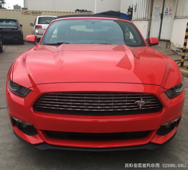 2017款福特野馬2.3T敞篷版跑車 19輪/200A包現(xiàn)車50萬盡享