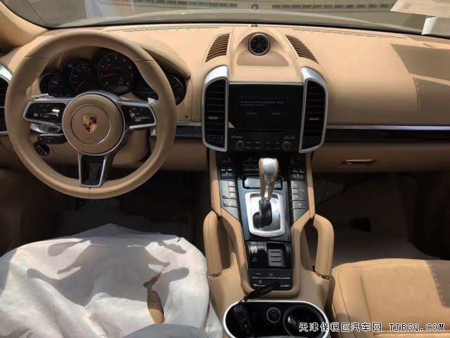 2017款保時(shí)捷卡宴3.6L汽油版 動(dòng)感SUV現(xiàn)車(chē)震撼酬賓