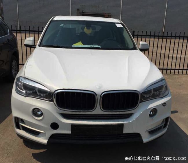 2017款寶馬X5中東版 全景天窗/18輪/液晶儀表盤現(xiàn)車66萬
