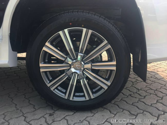 17款雷克薩斯LX570加規(guī)版 21輪/8座/天窗現(xiàn)車157萬優(yōu)享