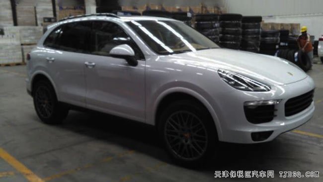 2017款保時捷卡宴汽油版3.6L 天津港現(xiàn)車樂享折扣