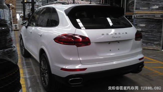 2017款保時捷卡宴汽油版3.6L 天津港現(xiàn)車樂享折扣