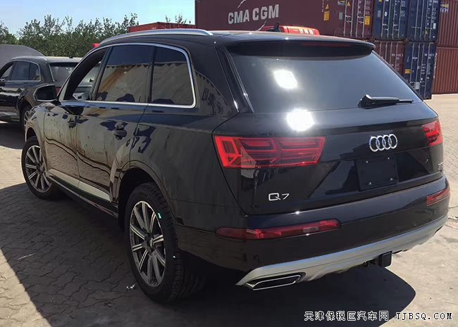 2017款平行進(jìn)口奧迪Q7加規(guī)版 經(jīng)典七座現(xiàn)車優(yōu)惠酬賓