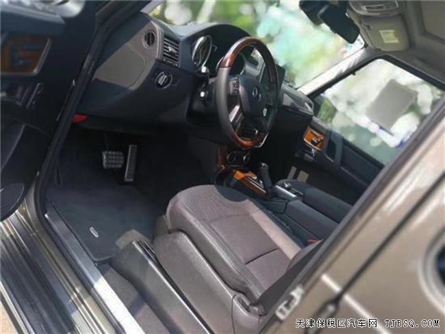 2017款奔馳G500全地形復(fù)古SUV 天津港現(xiàn)車(chē)優(yōu)惠促