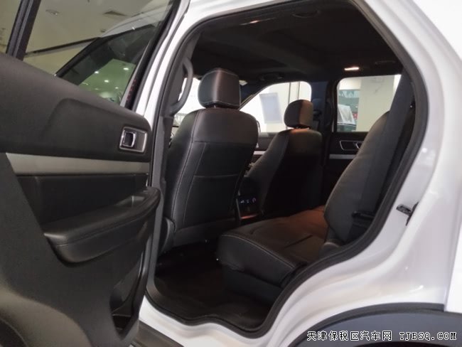 17款福特探險者加規(guī)版七座 雙天窗/18輪/遙啟現(xiàn)車40.8萬