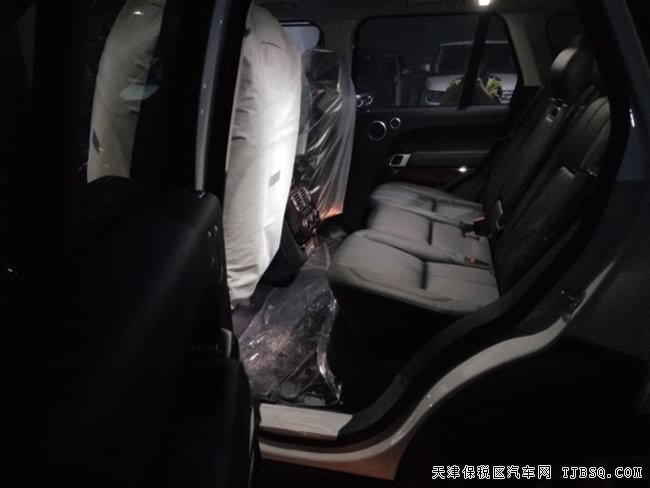 2017款路虎攬勝3.0T行政經(jīng)典SUV 港口現(xiàn)車優(yōu)惠購