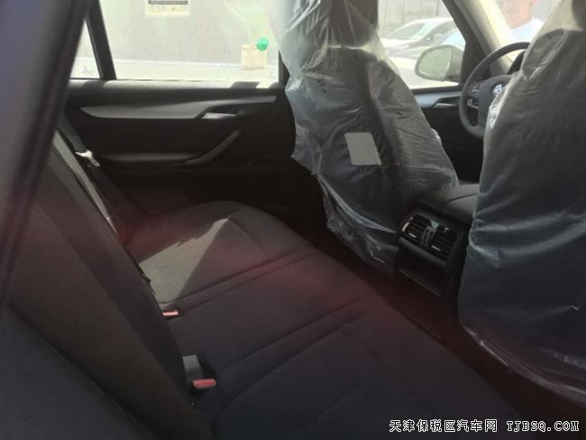 2017款寶馬X5中東版公路SUV 全景天窗/18輪現(xiàn)車65.3萬購