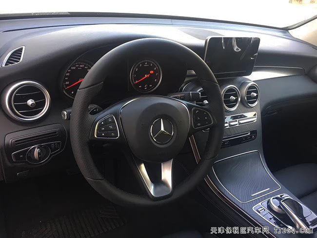 17款奔馳GLC300墨規(guī)版 19輪/全景天窗現(xiàn)車49萬優(yōu)惠酬賓
