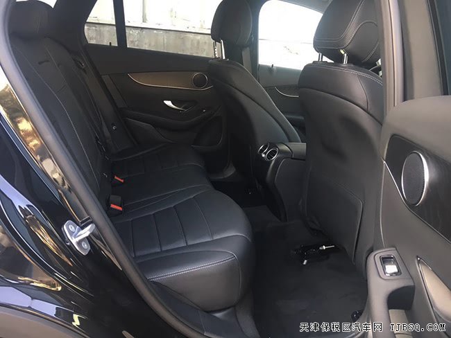 17款奔馳GLC300墨規(guī)版 19輪/全景天窗現(xiàn)車49萬優(yōu)惠酬賓