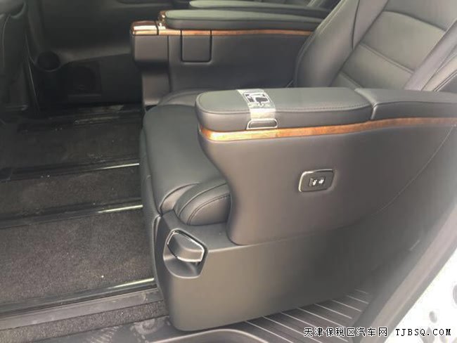 2018款豐田埃爾法3.5L商務車 經(jīng)典MPV現(xiàn)車盡享奢華