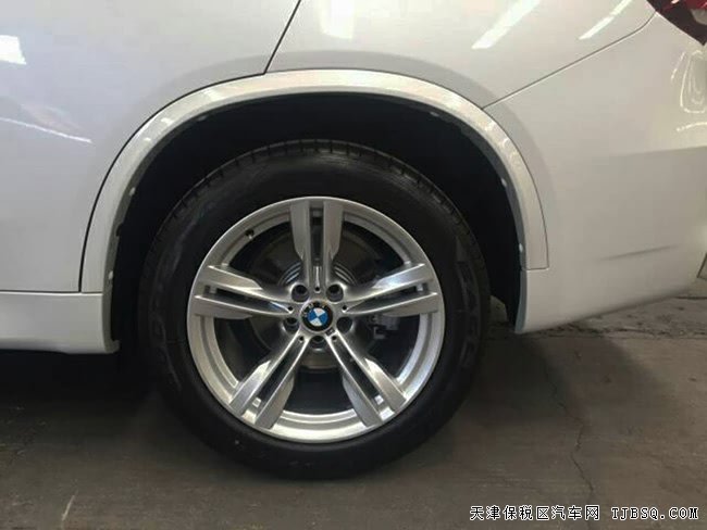 2018款寶馬X5加規(guī)版經(jīng)典越野 3.0T現(xiàn)車絢麗來襲