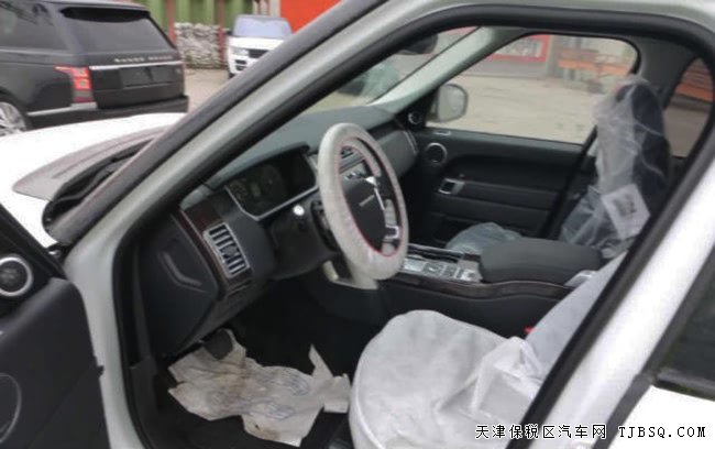 2017款路虎攬勝3.0T行政汽油版 現(xiàn)車暢享極致體驗
