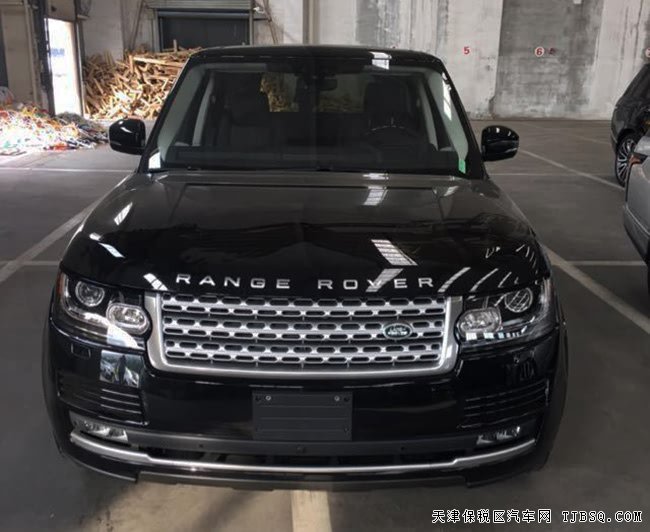 2017款路虎攬勝3.0T加規(guī)版柴油 駕輔包/視覺包現(xiàn)車126萬