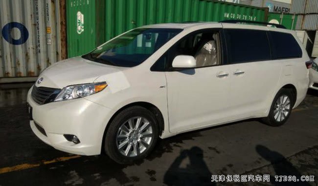 2017款豐田塞納3.5L經(jīng)典商務(wù)車(chē) 四驅(qū)版現(xiàn)車(chē)優(yōu)惠購(gòu)