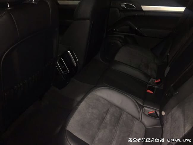 2018款保時(shí)捷卡宴3.6L汽油版 18S輪/全景天窗現(xiàn)車95.5萬(wàn)