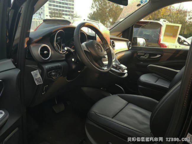 2018款奔馳V250七座商務(wù)MPV 全景天窗/18輪現(xiàn)車66.5萬