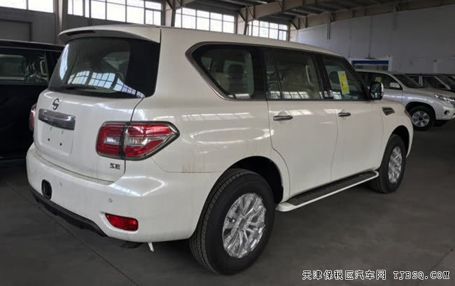 17款日產(chǎn)途樂(lè)Y62中東版 18輪/天窗/BOSE音響現(xiàn)車55.5萬(wàn)