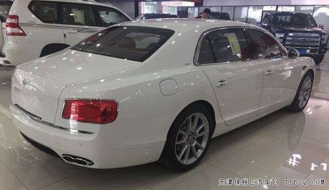 17款賓利飛馳V8S歐規(guī)版 4座/20輪/天窗/舒適包現(xiàn)車289萬