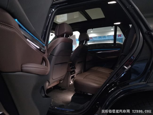 2018款寶馬X5M加規(guī)版 M包/大豪華包/豪華座椅包現(xiàn)車89萬