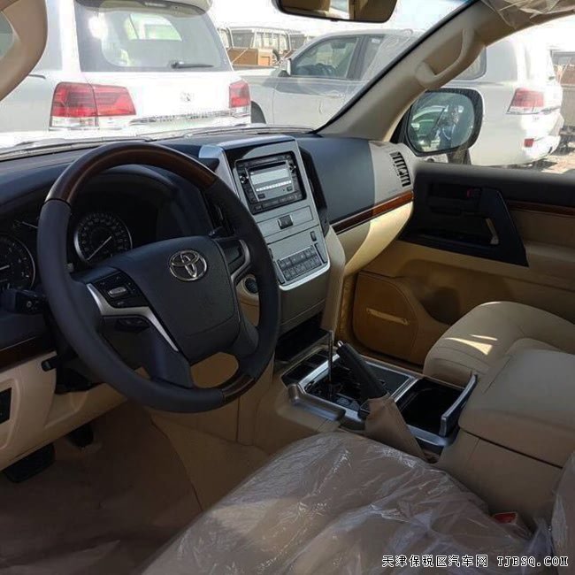 17款豐田蘭德酷路澤4600中東版 陸巡V8現(xiàn)車優(yōu)惠購