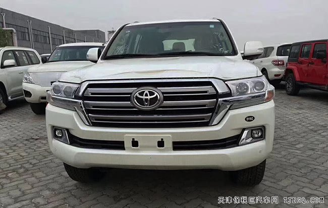 2017款豐田酷路澤4000中東版 18輪/八座/天窗現(xiàn)車64.8萬