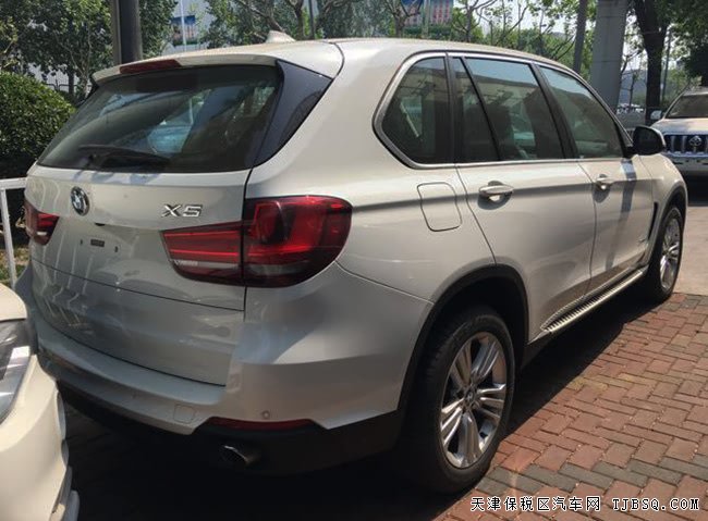 2017款寶馬X5中東版經(jīng)典公路SUV 現(xiàn)車搶先讓利
