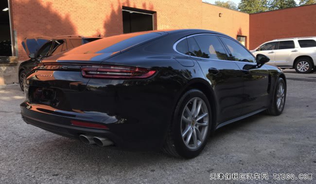 2017款保時(shí)捷Panamera 4S加規(guī)版 經(jīng)典轎跑現(xiàn)車154萬優(yōu)購