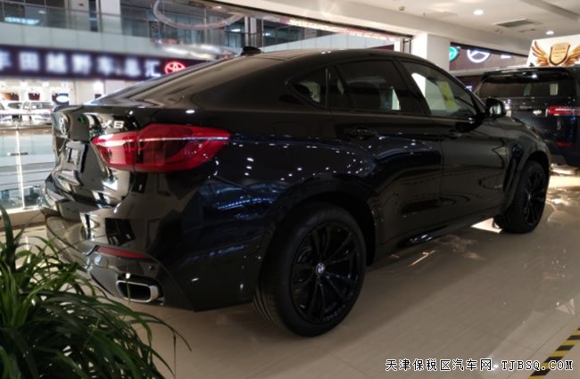 2018款寶馬X6M加規(guī)版 小豪華包/M運動包/小天窗現(xiàn)車83萬