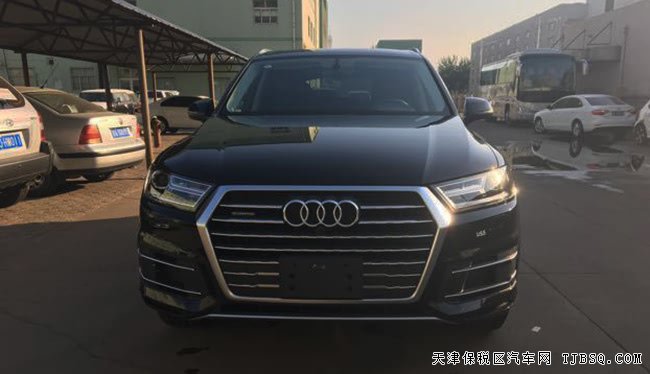 17款奧迪Q7加規(guī)版 七座/全景/20輪/四區(qū)空調(diào)現(xiàn)車71.5萬