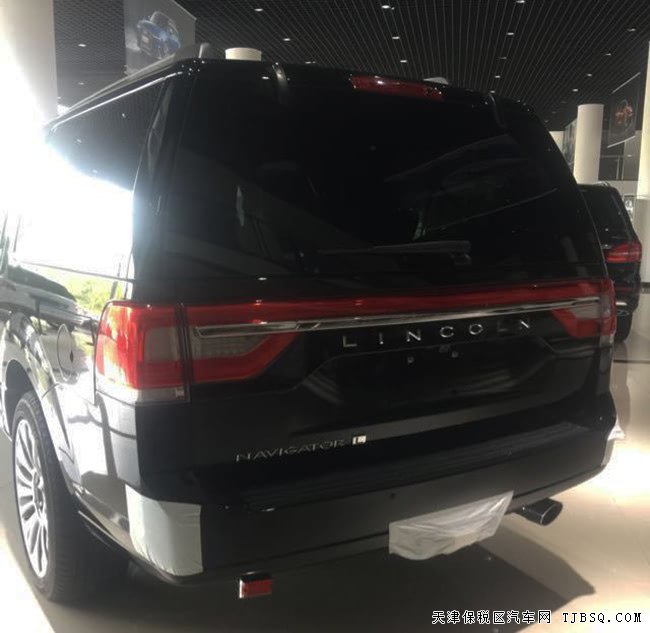 2017款林肯領航員3.5T加規(guī)版 20輪/天窗/遙啟現車85.5萬