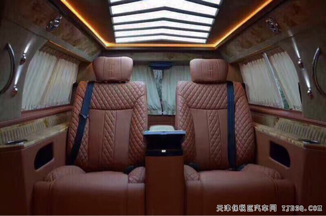 2017款林肯領(lǐng)航員3.5T加規(guī)版 總裁改裝版現(xiàn)車102萬鉅惠