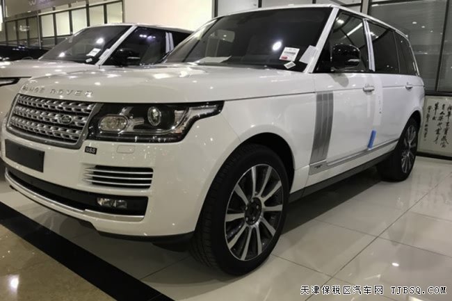 17款路虎攬勝3.0T柴油創(chuàng)世加長(zhǎng)版 天津港現(xiàn)車(chē)157萬(wàn)尊享