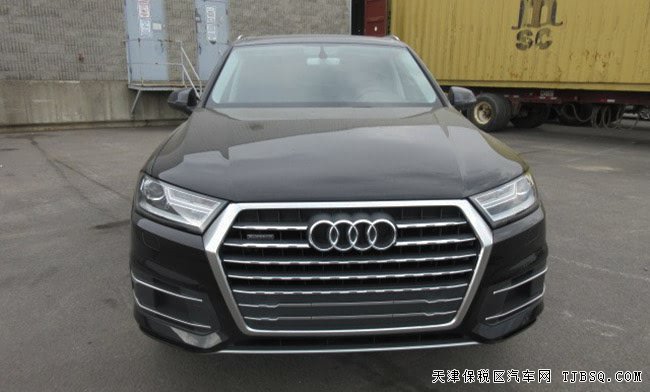 2018款?yuàn)W迪Q7加規(guī)版 經(jīng)典SUV七座現(xiàn)車優(yōu)惠酬賓