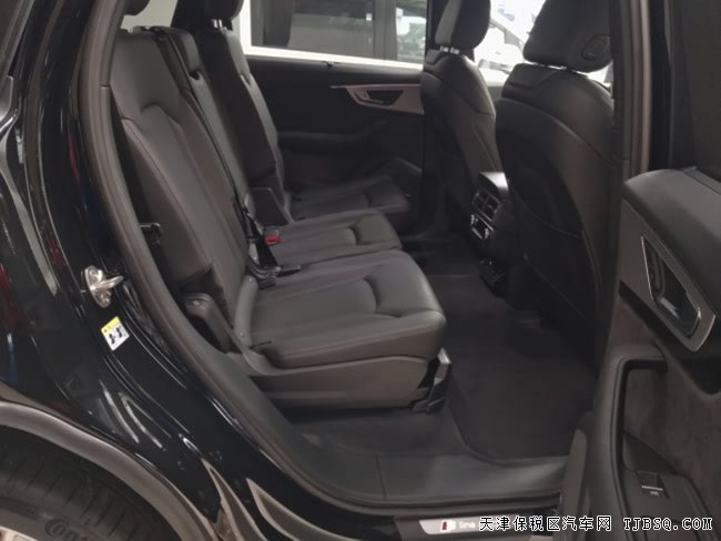 2017款奧迪Q7加規(guī)版科技型 動態(tài)包/S-line包現車77.5萬