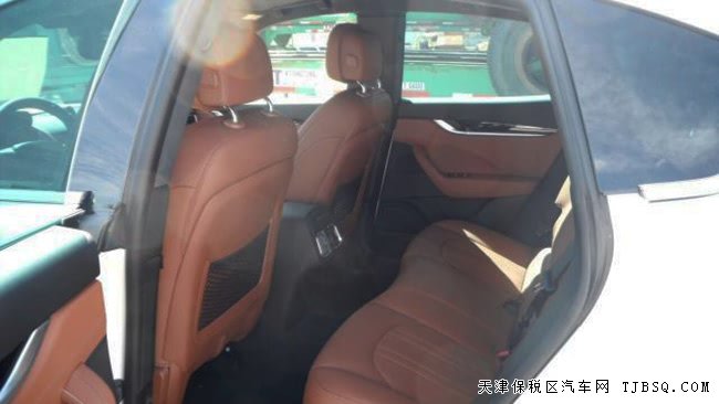 2017款瑪莎拉蒂萊萬特SUV美規(guī)版 全景/遙啟現(xiàn)車92.5萬購(gòu)