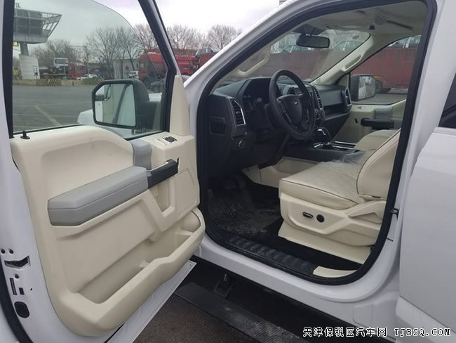 平行進口車17款福特勇猛者7座SUV 天津港現(xiàn)車熱賣